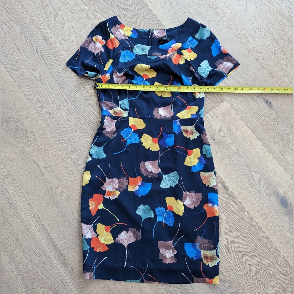 Dress - Picture 4 of 7